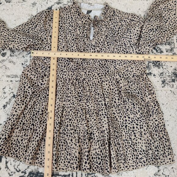 SHEIN Women's Blouse Size M Tiered Tan Black Leopard Cheetah Print Casual Modest - Picture 8 of 10